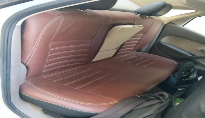 2011 Skoda Rapid AMBITION 1.6 TDI CR MT, Diesel, Manual, 3,04,413 km, interior