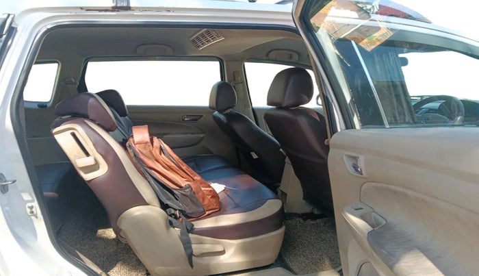 2015 Maruti Ertiga ZDI, Diesel, Manual, 2,35,038 km, interior