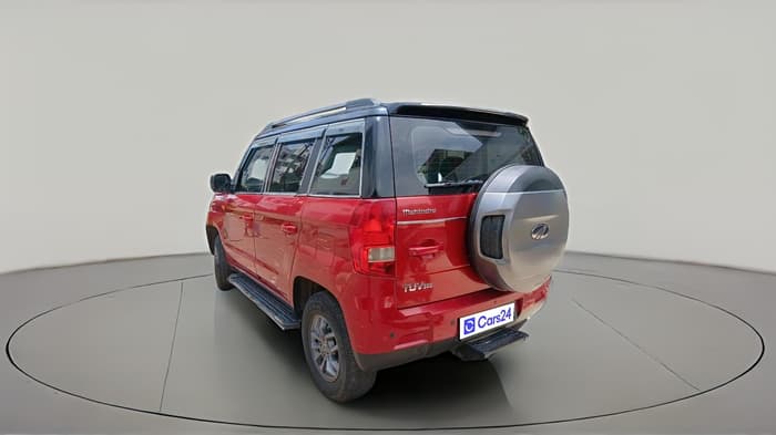2018 Mahindra TUV300 T10 DUAL TONE, Diesel, Manual, 1,40,153 km, exterior