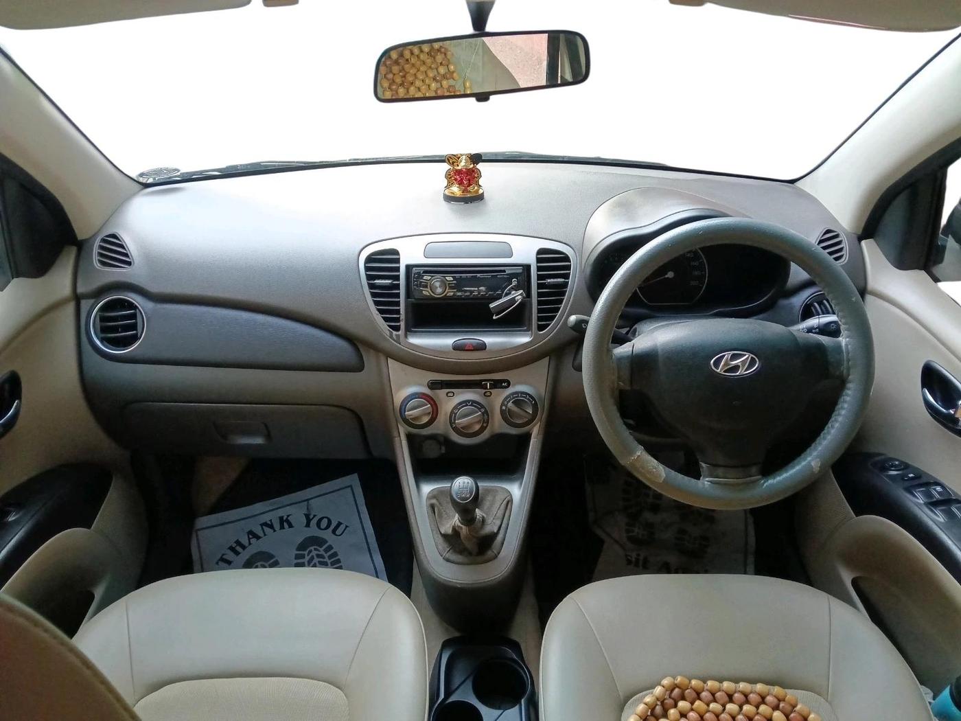 2011 Hyundai i10 MAGNA 1.2, Petrol, Manual, 83,105 km, interior