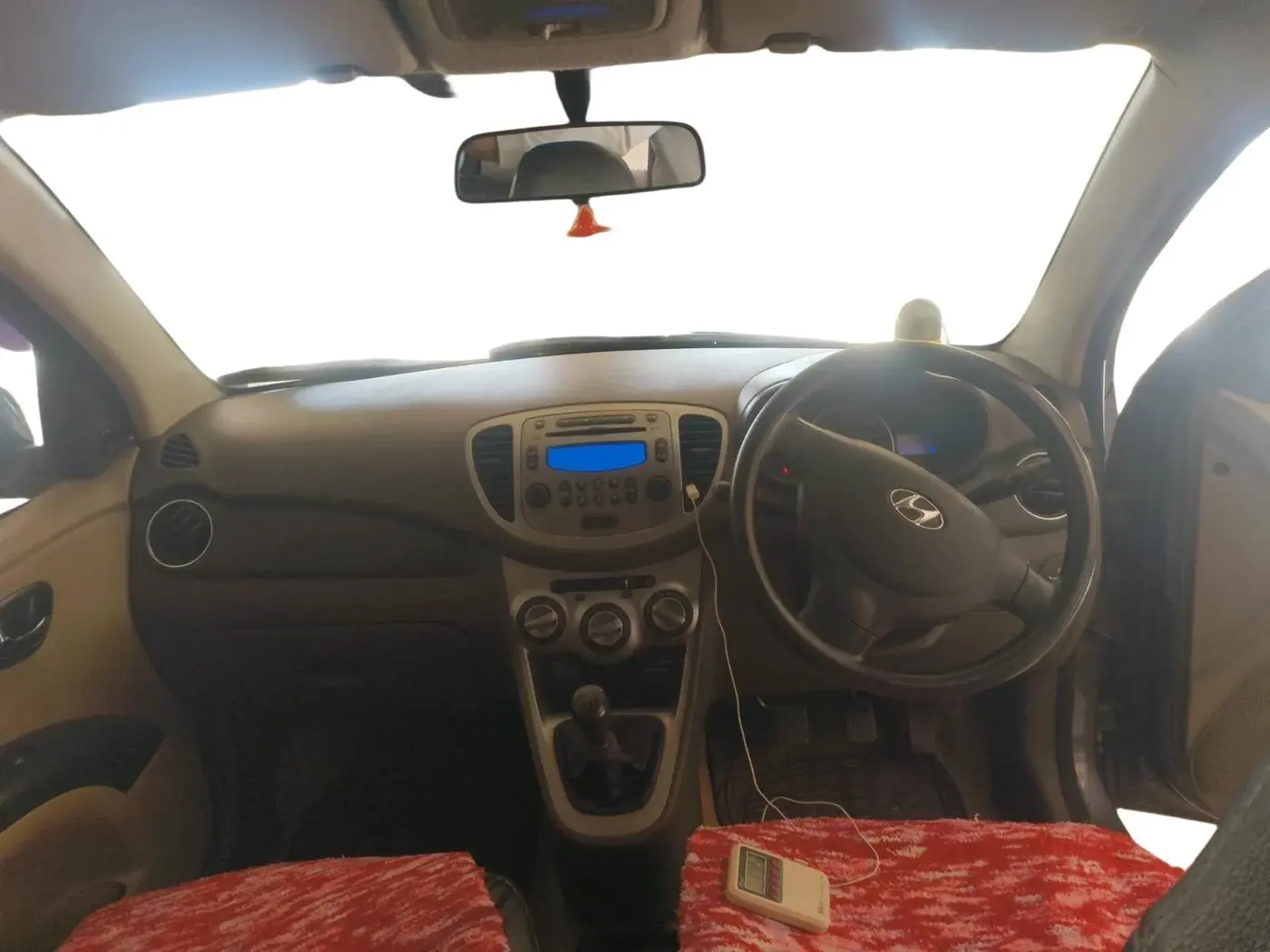 2016 Hyundai i10 SPORTZ 1.1, Petrol, Manual, 1,35,000 km, interior
