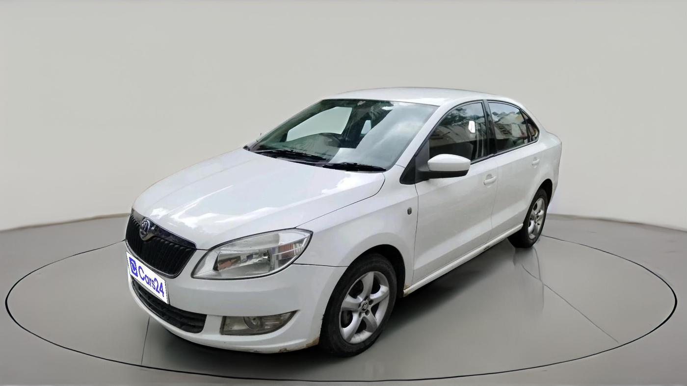 2015 Skoda Rapid 1.5 TDI CR AMBITION AT WITH ALLOY, Diesel, Automatic, 1,23,658 km, exterior