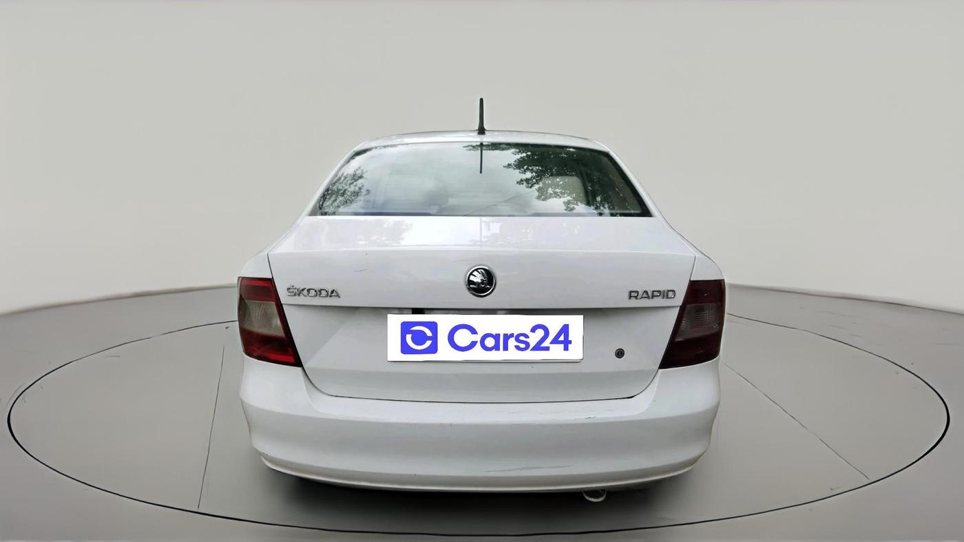2015 Skoda Rapid 1.5 TDI CR AMBITION AT WITH ALLOY, Diesel, Automatic, 1,23,658 km, exterior