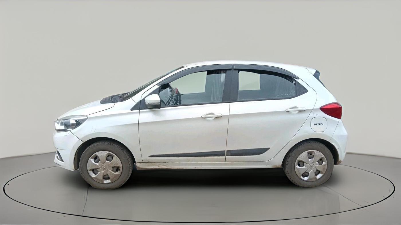 2017 Tata Tiago XZA PETROL, Petrol, Automatic, 97,661 km, exterior