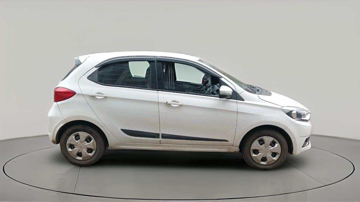 2017 Tata Tiago XZA PETROL, Petrol, Automatic, 97,661 km, exterior