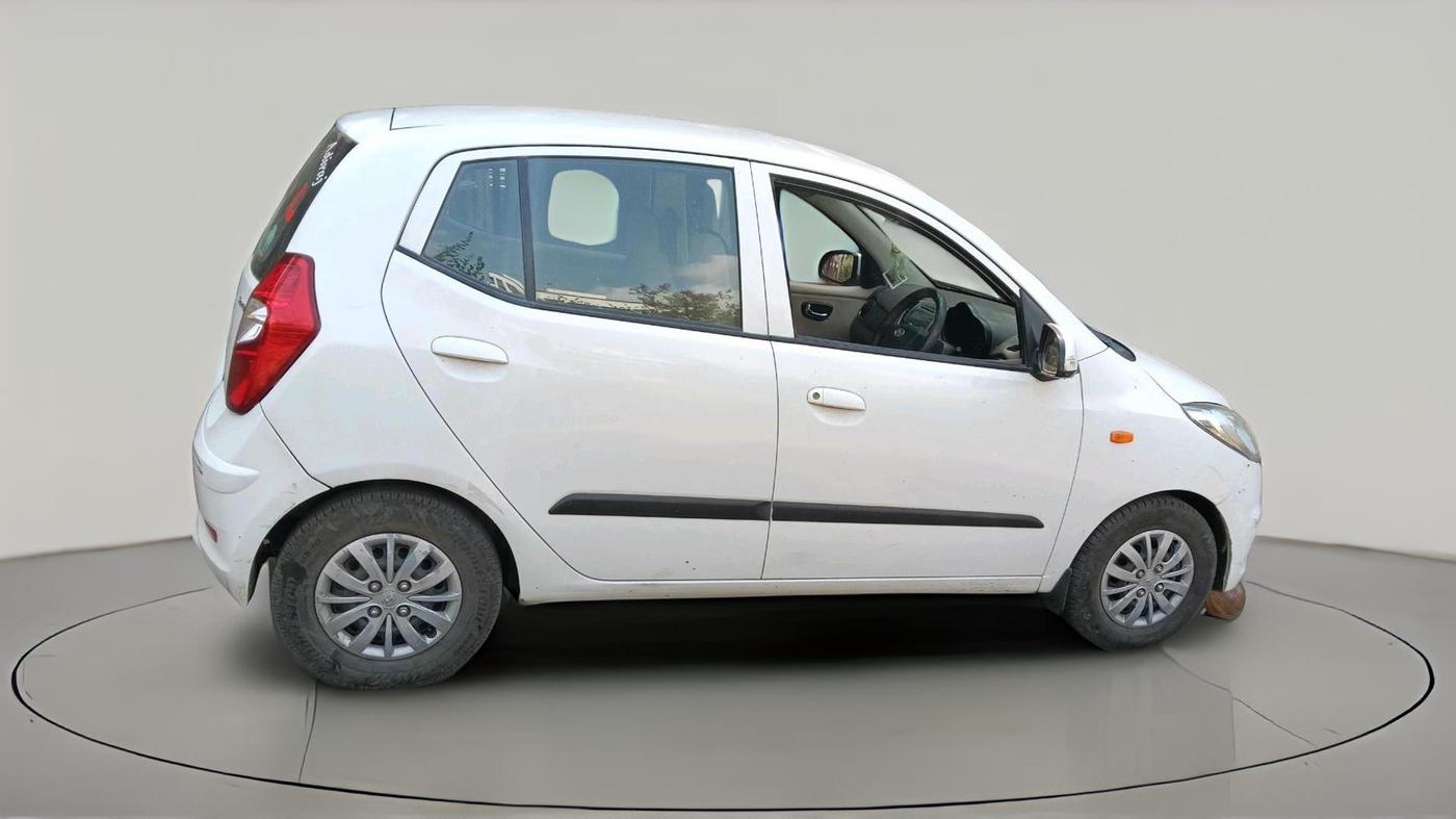 2016 Hyundai i10 SPORTZ 1.1, Petrol, Manual, 81,762 km, exterior
