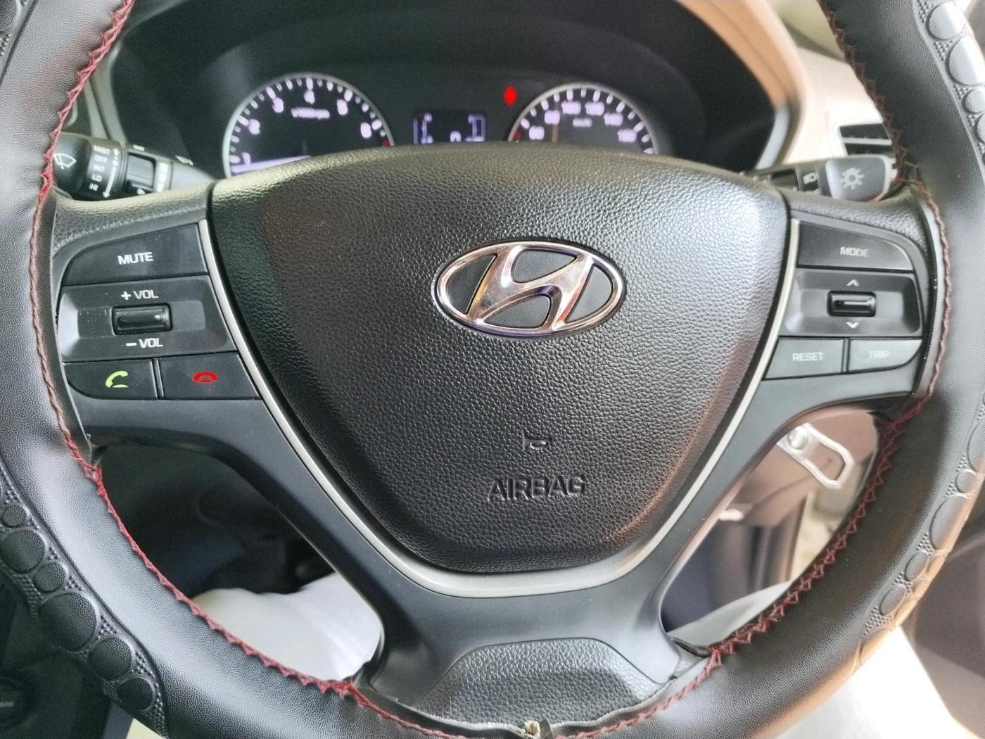 2017 Hyundai Elite i20 SPORTZ 1.2, Petrol, Manual, 41,123 km, interior