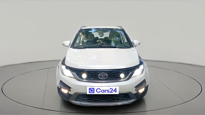 2017 Tata Hexa XT 4X2 7 STR, Diesel, Manual, 1,11,426 km, exterior