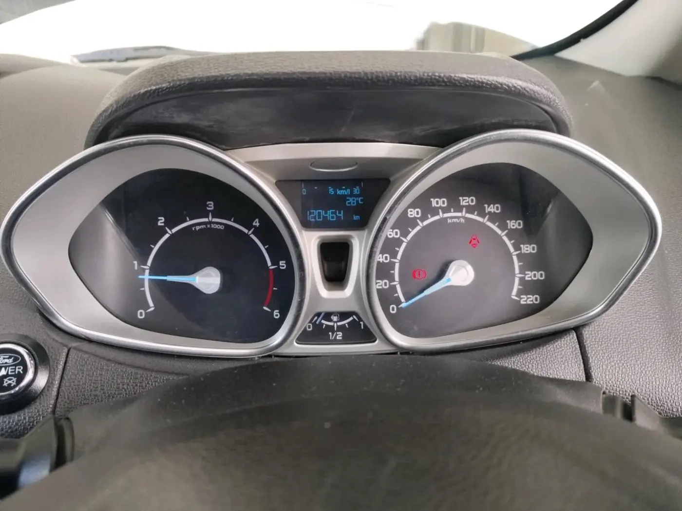 2016 Ford Ecosport TITANIUM 1.5L DIESEL, Diesel, Manual, 1,20,464 km, interior