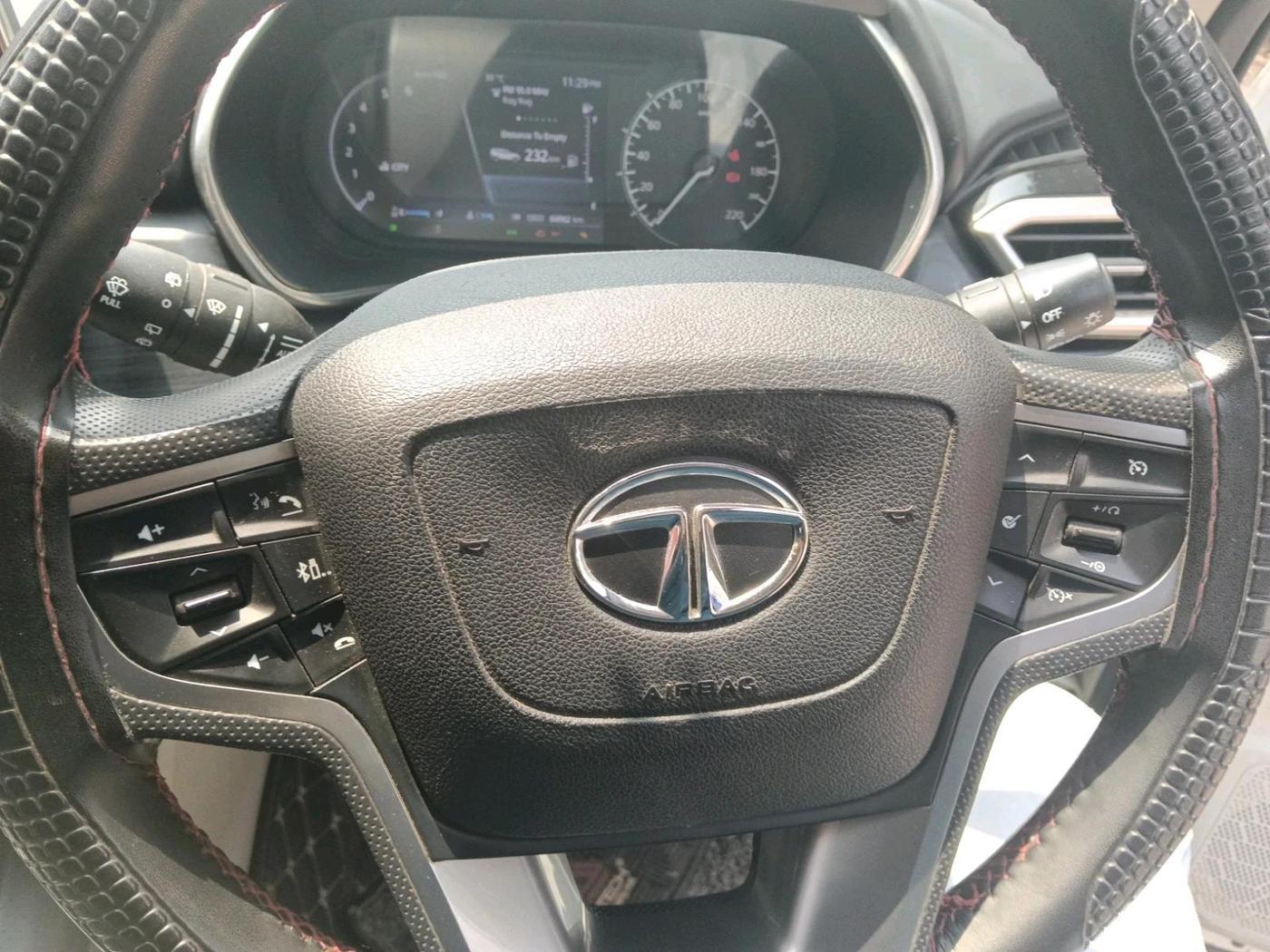2021 Tata Safari XZ PLUS, Diesel, Manual, 86,000 km, interior