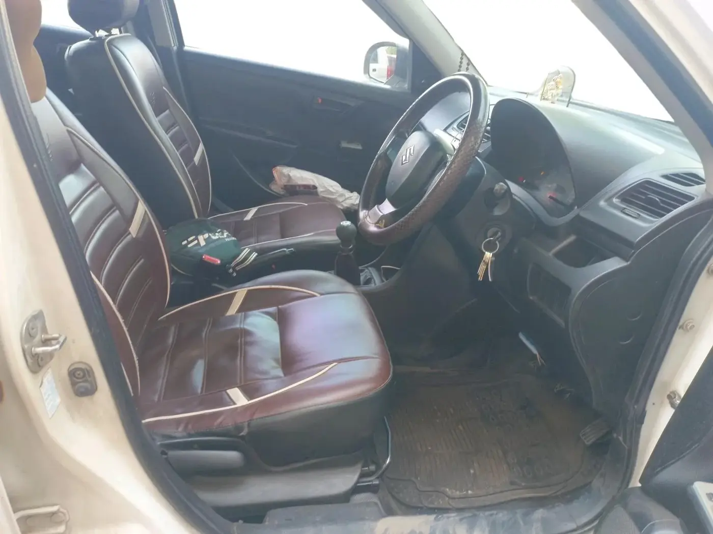 2013 Maruti Swift LDI, Diesel, Manual, 2,81,013 km, interior