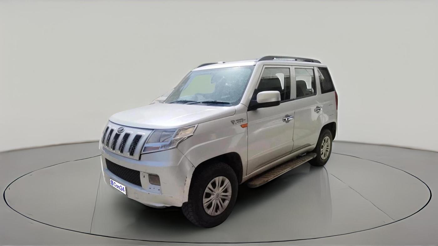 2018 Mahindra TUV300 T6 PLUS, Diesel, Manual, 1,44,717 km, exterior