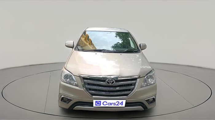 2012 Toyota Innova VX 2.5 8 STR, Diesel, Manual, 3,02,574 km, exterior