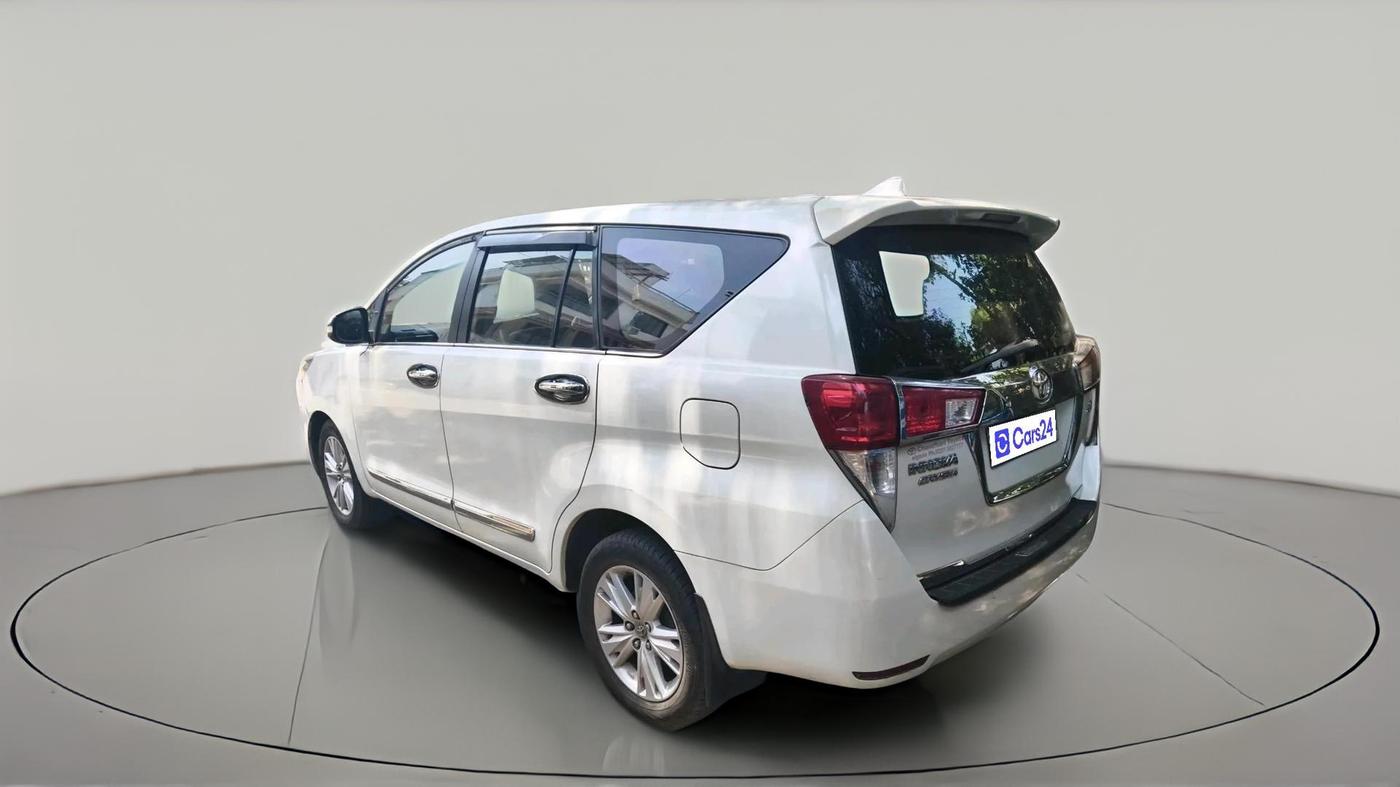 2016 Toyota Innova Crysta 2.8 ZX AT 7 STR, Diesel, Automatic, 2,30,857 km, exterior