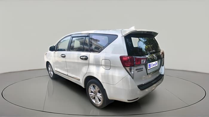 2016 Toyota Innova Crysta 2.8 ZX AT 7 STR, Diesel, Automatic, 2,30,857 km, exterior
