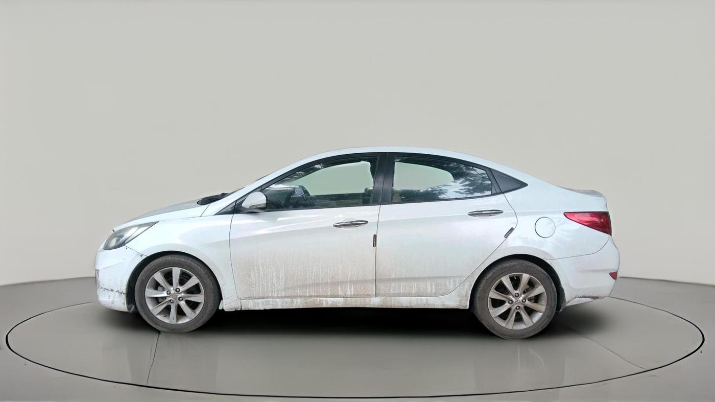 2011 Hyundai Verna FLUIDIC 1.6 CRDI SX, Diesel, Manual, 99,999 km, exterior