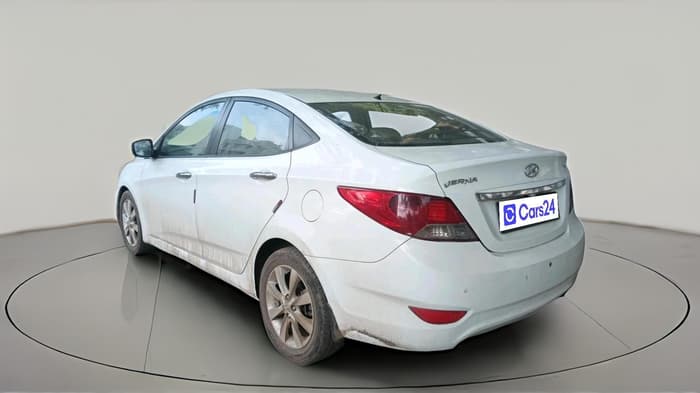 2011 Hyundai Verna FLUIDIC 1.6 CRDI SX, Diesel, Manual, 99,999 km, exterior