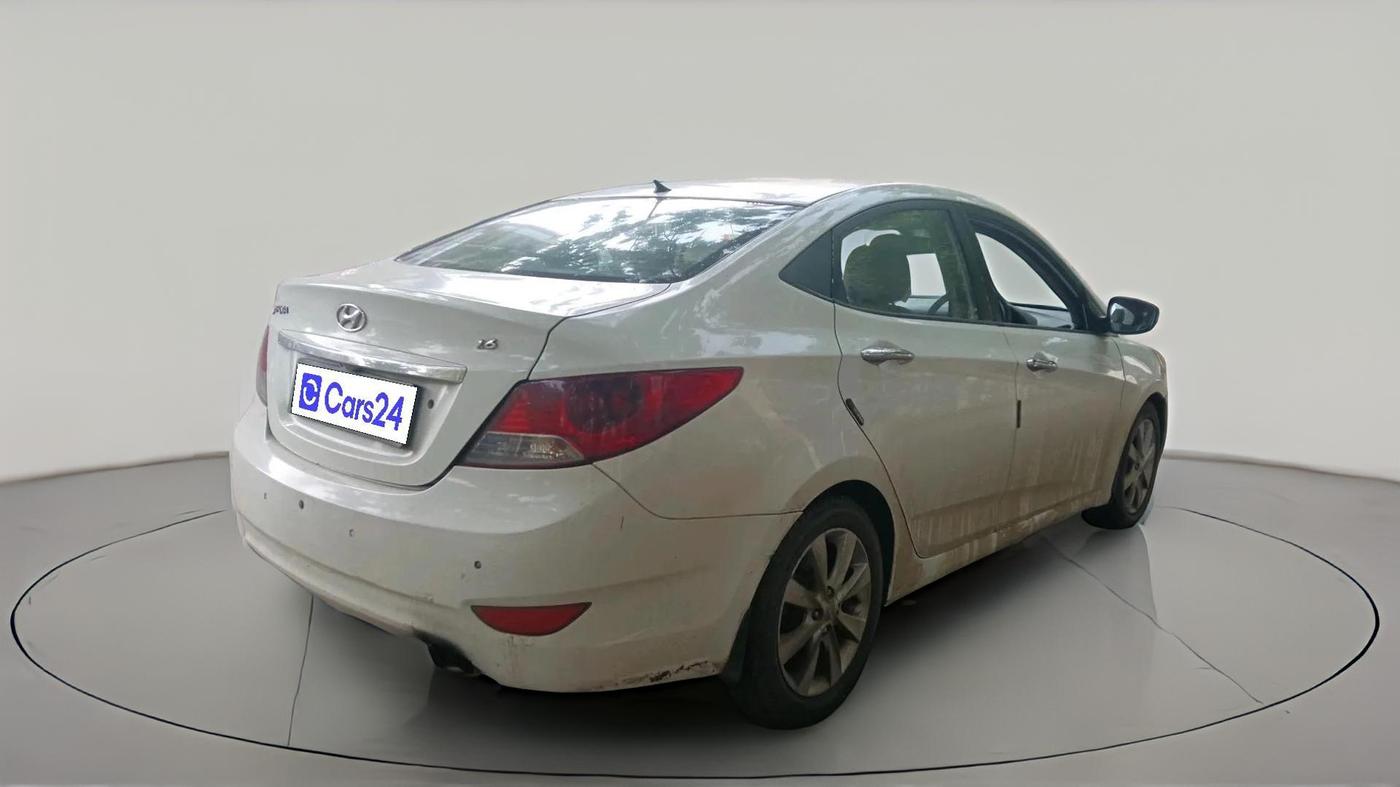 2011 Hyundai Verna FLUIDIC 1.6 CRDI SX, Diesel, Manual, 99,999 km, exterior