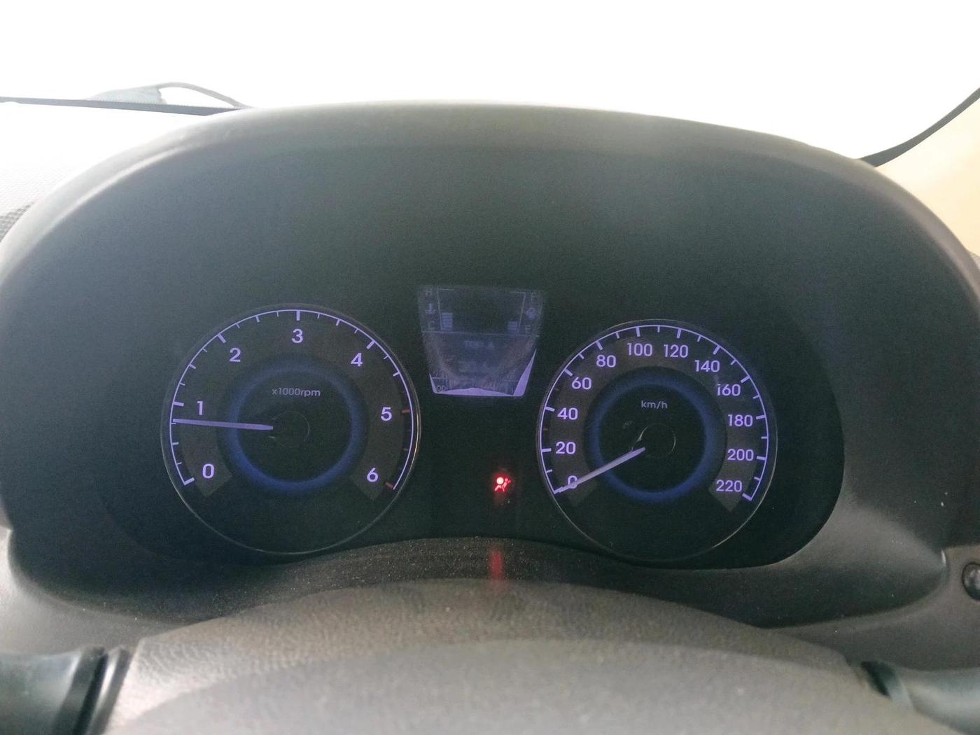 2011 Hyundai Verna FLUIDIC 1.6 CRDI SX, Diesel, Manual, 99,999 km, interior