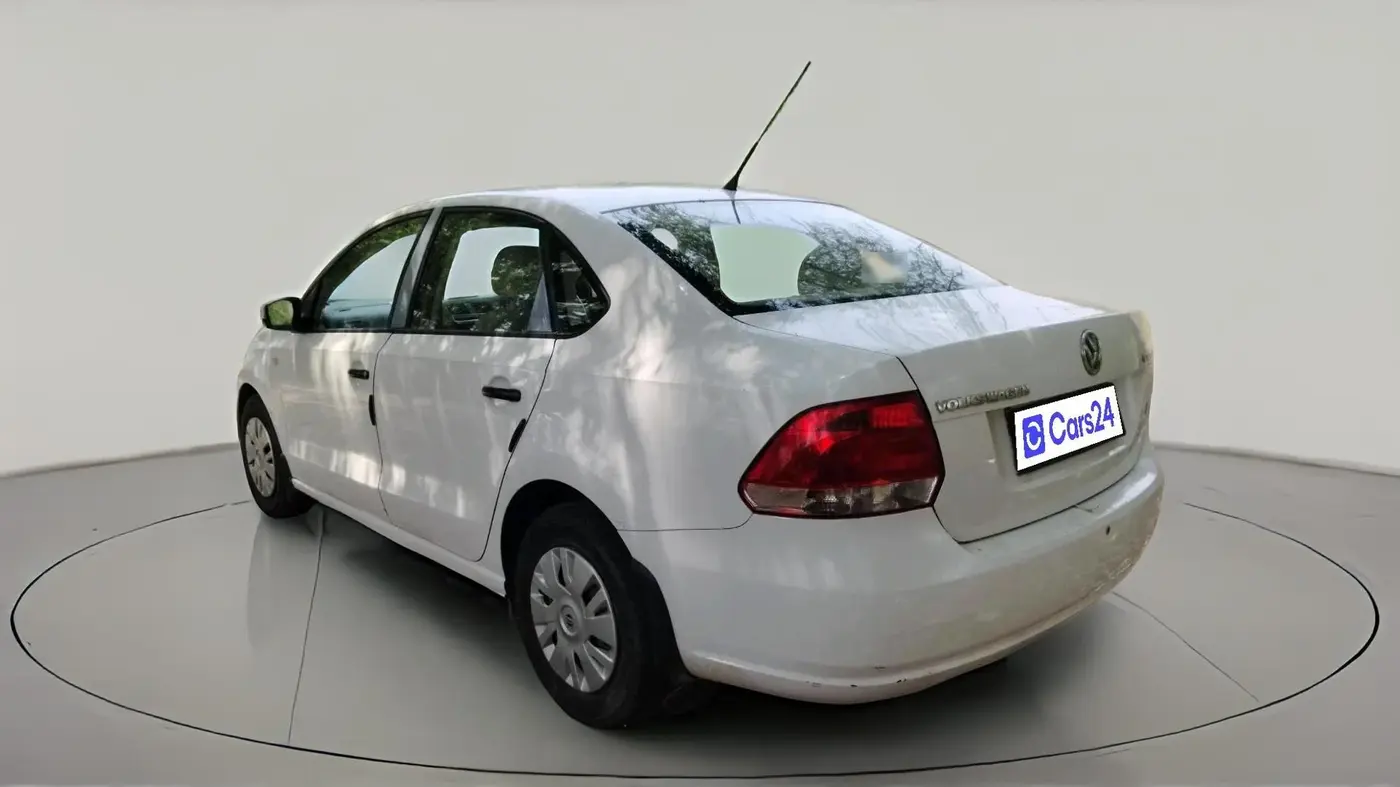 2011 Volkswagen Vento TRENDLINE DIESEL 1.6, Diesel, Manual, 74,894 km, exterior