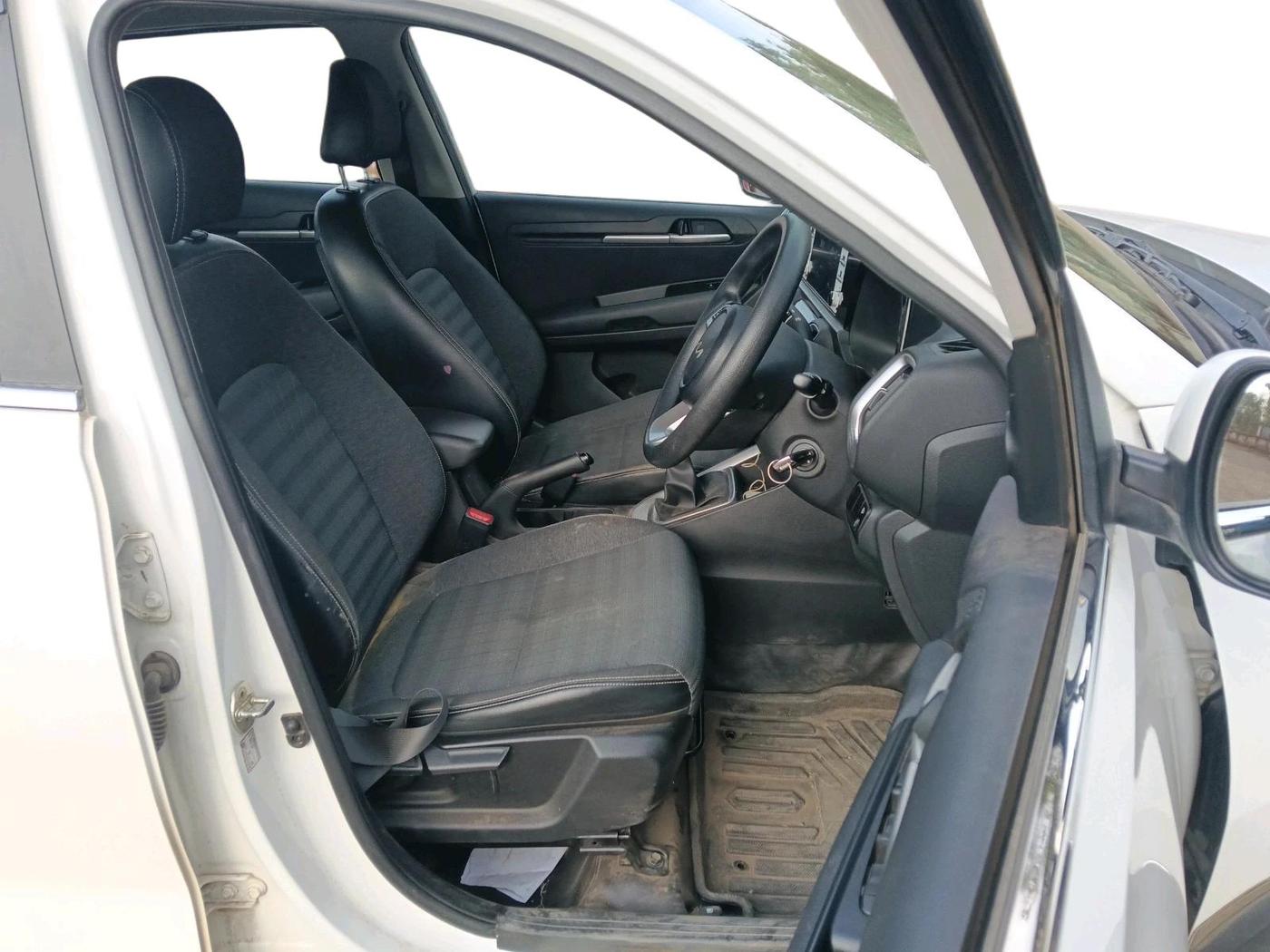 2022 KIA SONET HTK PLUS 1.2, Petrol, Manual, 30,597 km, interior