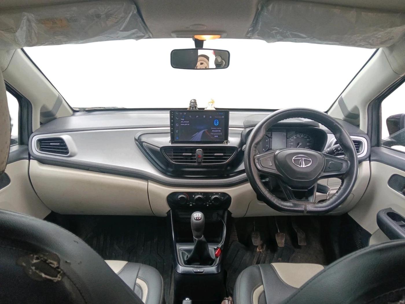 2021 Tata ALTROZ XE PETROL, Petrol, Manual, 52,307 km, interior