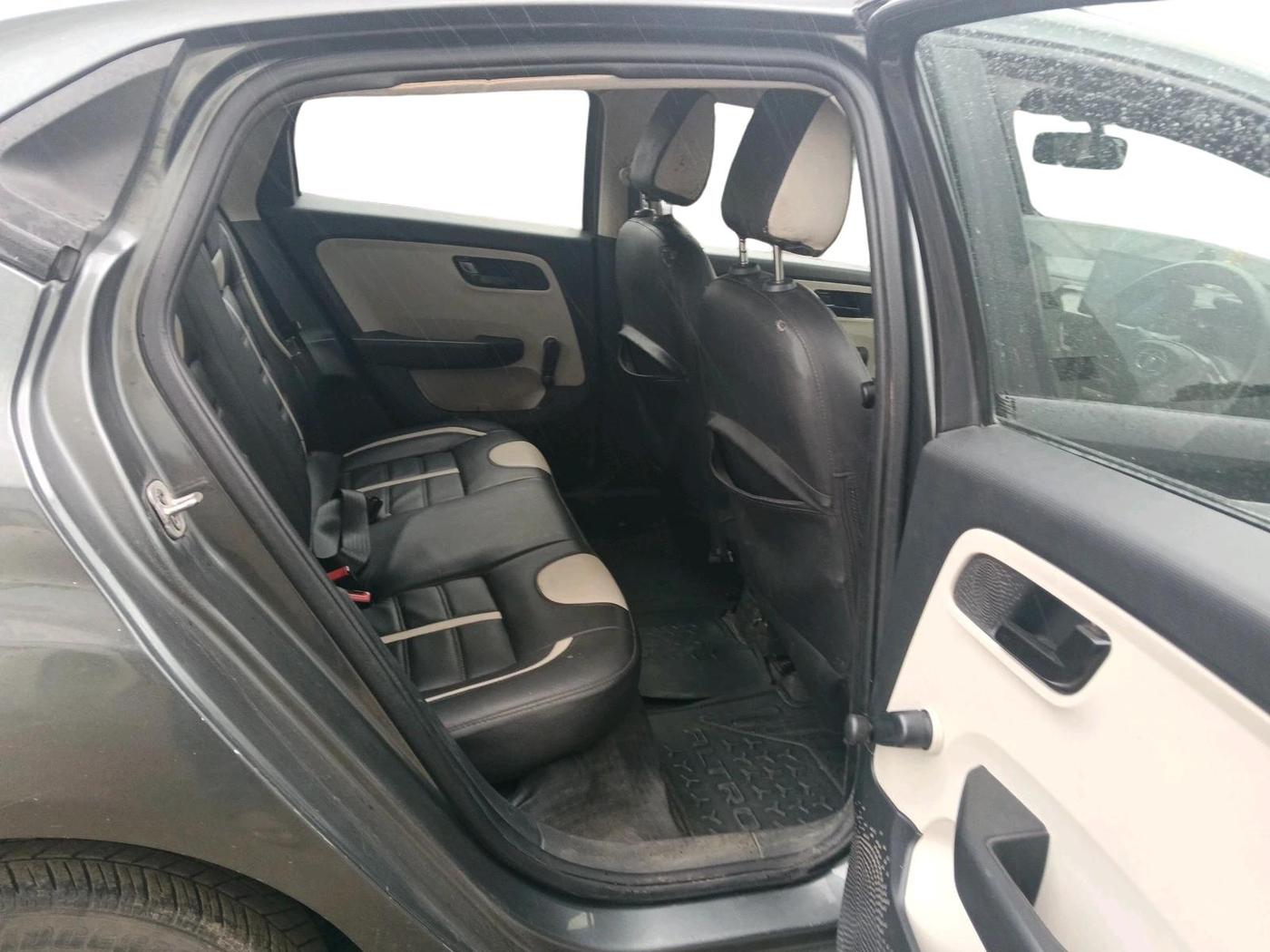 2021 Tata ALTROZ XE PETROL, Petrol, Manual, 52,307 km, interior