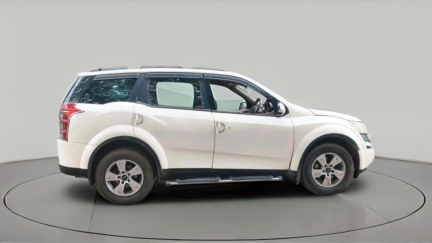 2012 Mahindra XUV500 W8, Diesel, Manual, 2,24,892 km, exterior