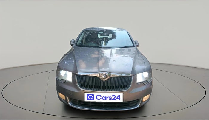 2013 Skoda Superb ELEGANCE 2.0 TDI CR AT, Diesel, Automatic, 1,16,008 km, exterior