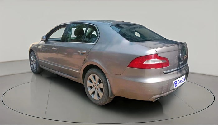 2013 Skoda Superb ELEGANCE 2.0 TDI CR AT, Diesel, Automatic, 1,16,008 km, exterior