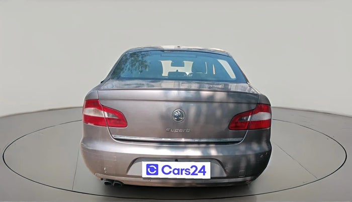 2013 Skoda Superb ELEGANCE 2.0 TDI CR AT, Diesel, Automatic, 1,16,008 km, exterior