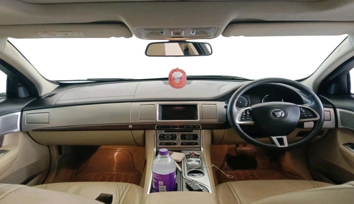 2015 Jaguar XF 2.2 DIESEL LUXURY, Diesel, Automatic, 18,678 km, interior