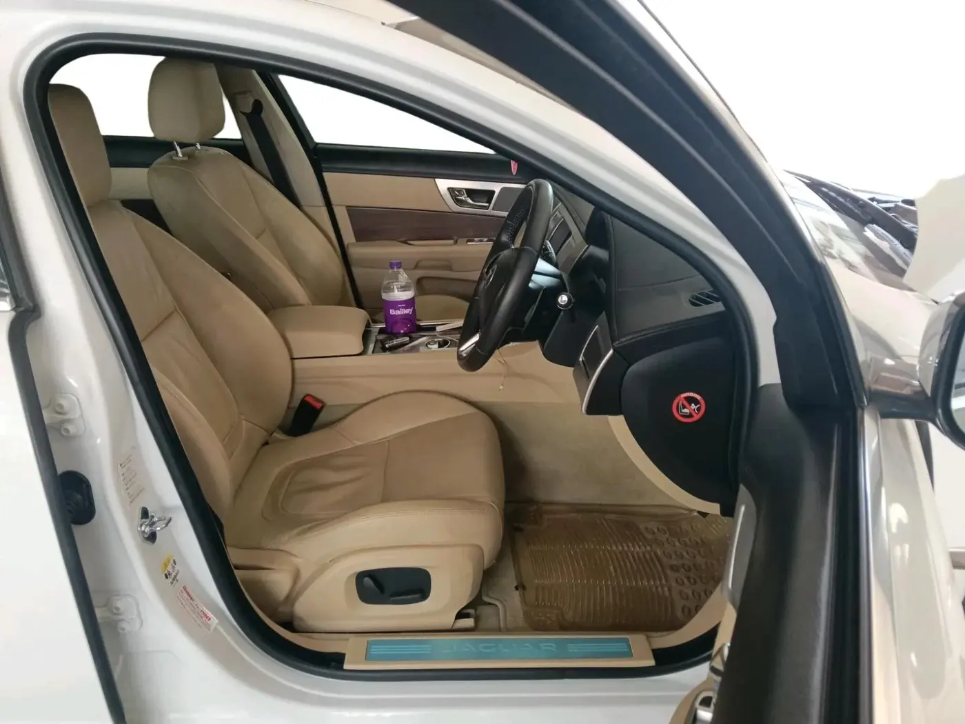 2015 Jaguar XF 2.2 DIESEL LUXURY, Diesel, Automatic, 18,678 km, interior