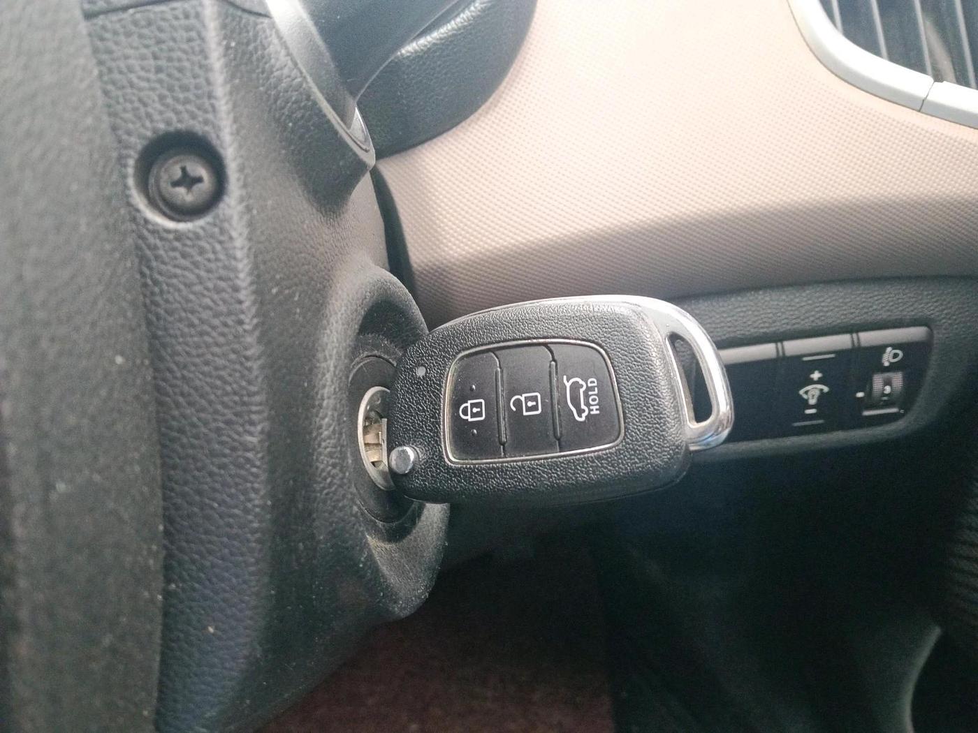2018 Hyundai Creta S 1.4 DIESEL, Diesel, Manual, 1,40,361 km, interior