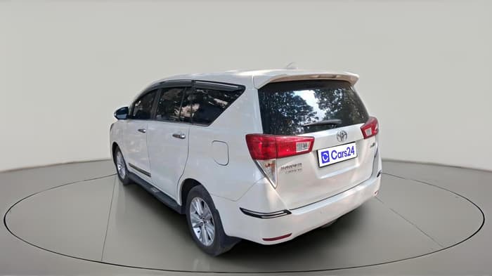 2016 Toyota Innova Crysta 2.8 ZX AT 7 STR, Diesel, Automatic, 1,59,584 km, exterior