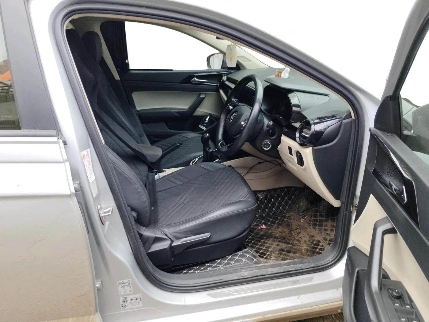 2023 Skoda SLAVIA Ambition 1.5L TSI, Petrol, Manual, 57,109 km, interior