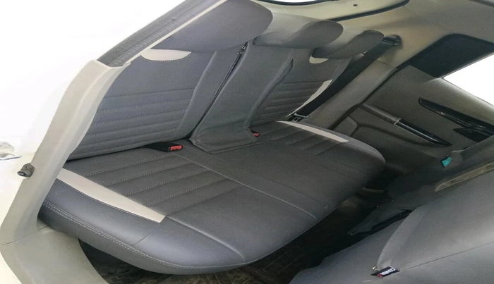 2016 Mahindra Kuv100 K8 6 STR, Petrol, Manual, 50,338 km, interior