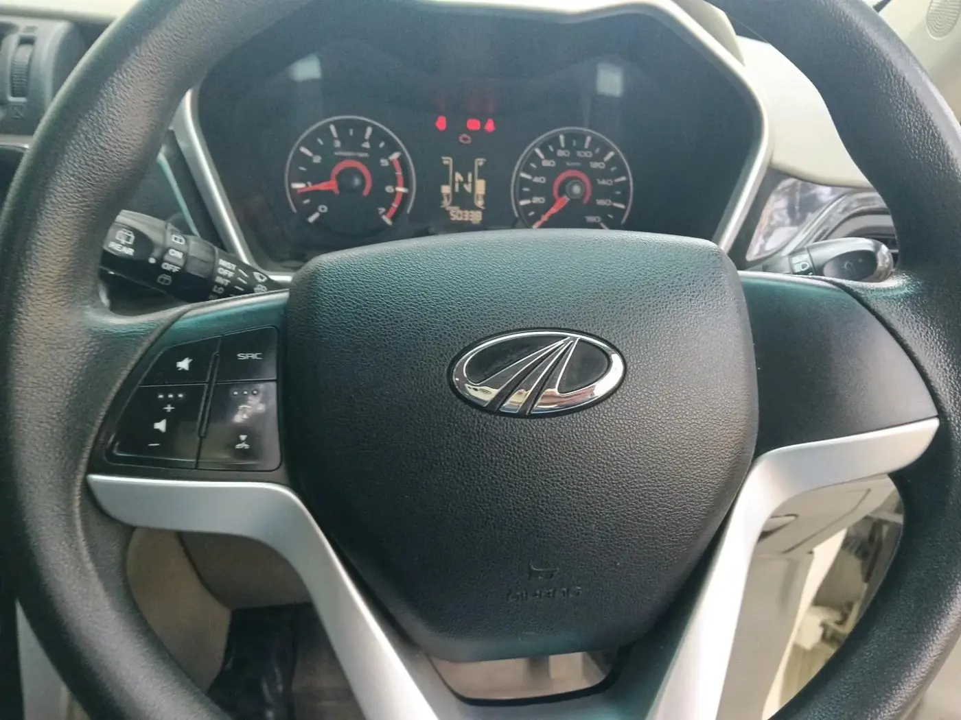 2016 Mahindra Kuv100 K8 6 STR, Petrol, Manual, 50,338 km, interior