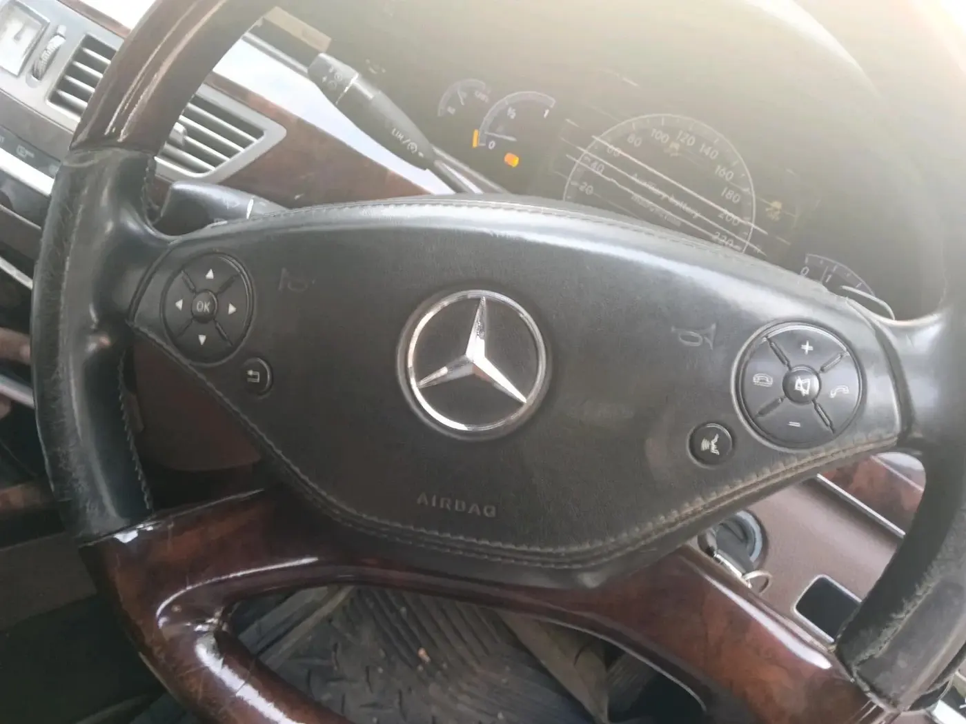 2011 Mercedes Benz S Class S350 CDI L V6, Diesel, Automatic, 1,88,824 km, interior