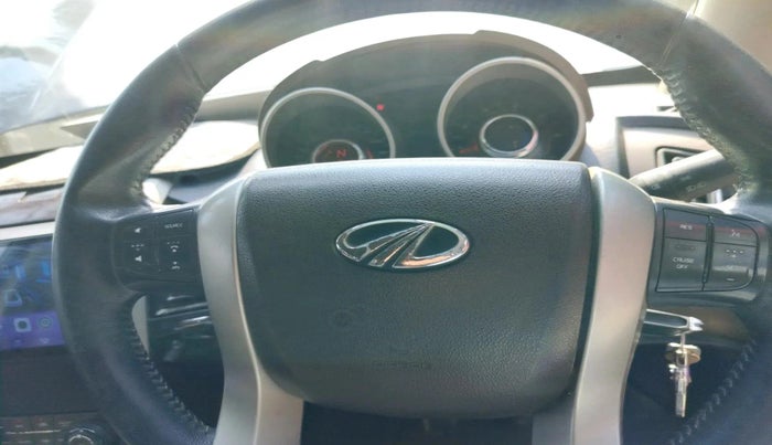 2012 Mahindra XUV500 W8, Diesel, Manual, 2,04,235 km, interior