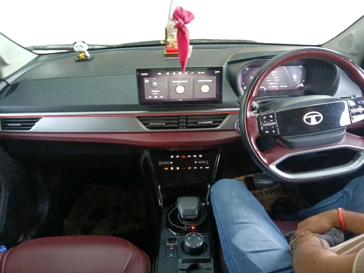 2025 Tata Curvv Accomplished S 1.5 Diesel 7DCA, Diesel, Automatic, 36,073 km, interior