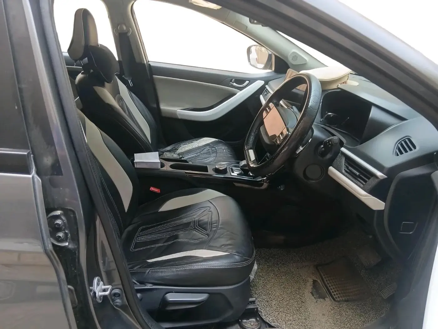 2024 Tata NEXON CREATIVE+ AMT 1.2 PETROL, Petrol, Automatic, 67,000 km, interior