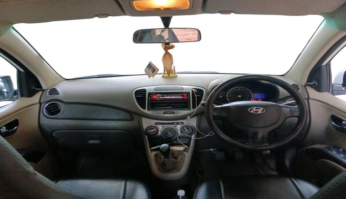 2011 Hyundai i10 MAGNA 1.1, Petrol, Manual, 1,02,757 km, interior