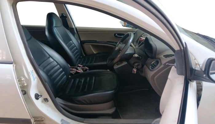 2011 Hyundai i10 MAGNA 1.1, Petrol, Manual, 1,02,757 km, interior