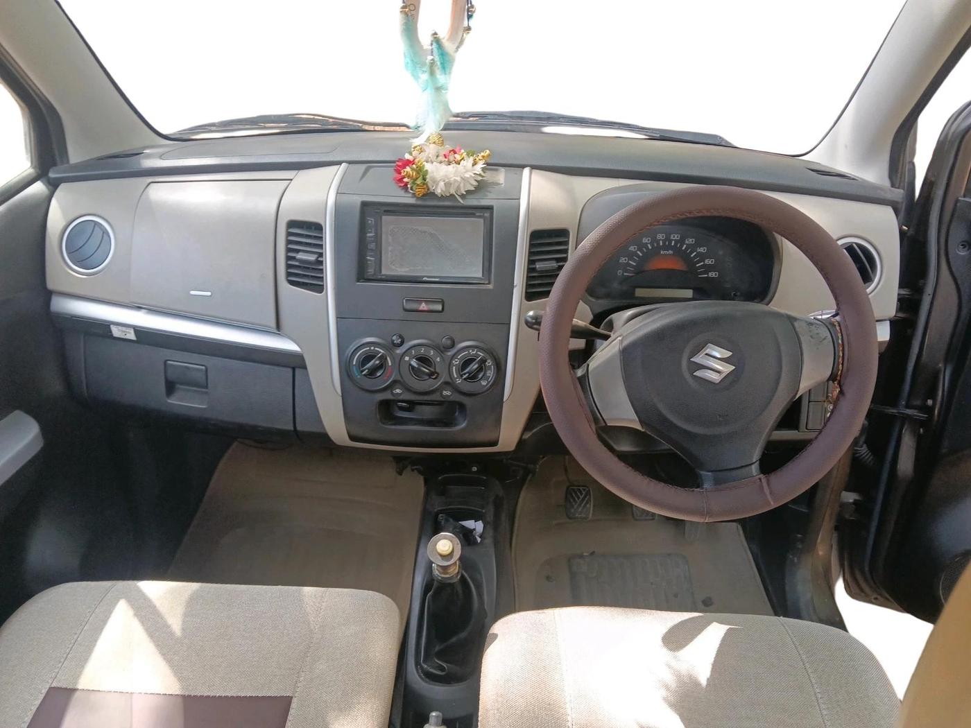 2015 Maruti Wagon R 1.0 LXI CNG, CNG, Manual, 2,80,000 km, interior