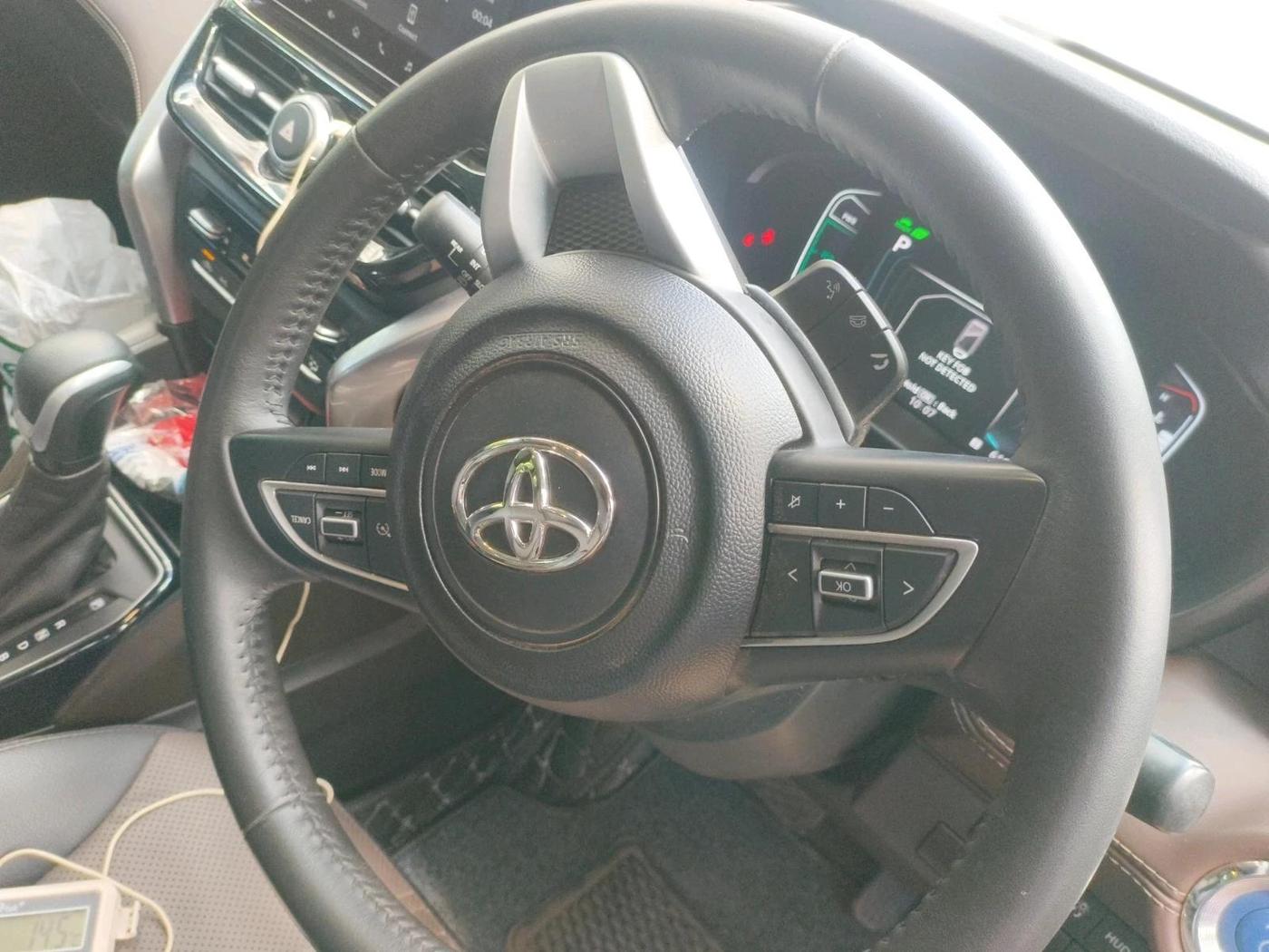 2025 Toyota URBAN CRUISER HYRYDER V HYBRID, Hybrid, Automatic, 26,683 km, interior