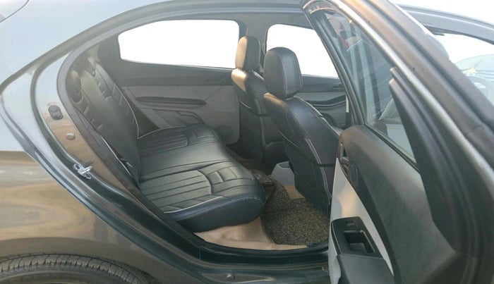 2022 Tata Tiago XT PETROL, Petrol, Manual, 20,410 km, interior