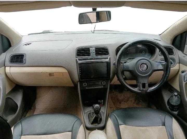 2013 Volkswagen Vento HIGHLINE DIESEL 1.6, Diesel, Manual, 1,27,622 km, interior