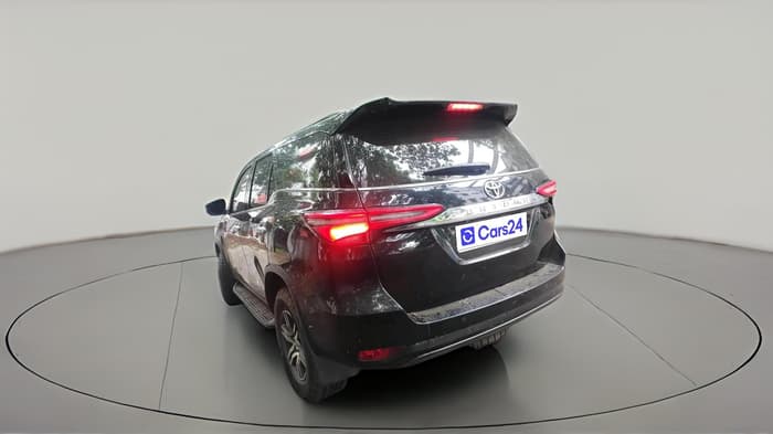 2025 Toyota Fortuner 4X2 AT 2.8 DIESEL, Diesel, Automatic, 46,778 km, exterior