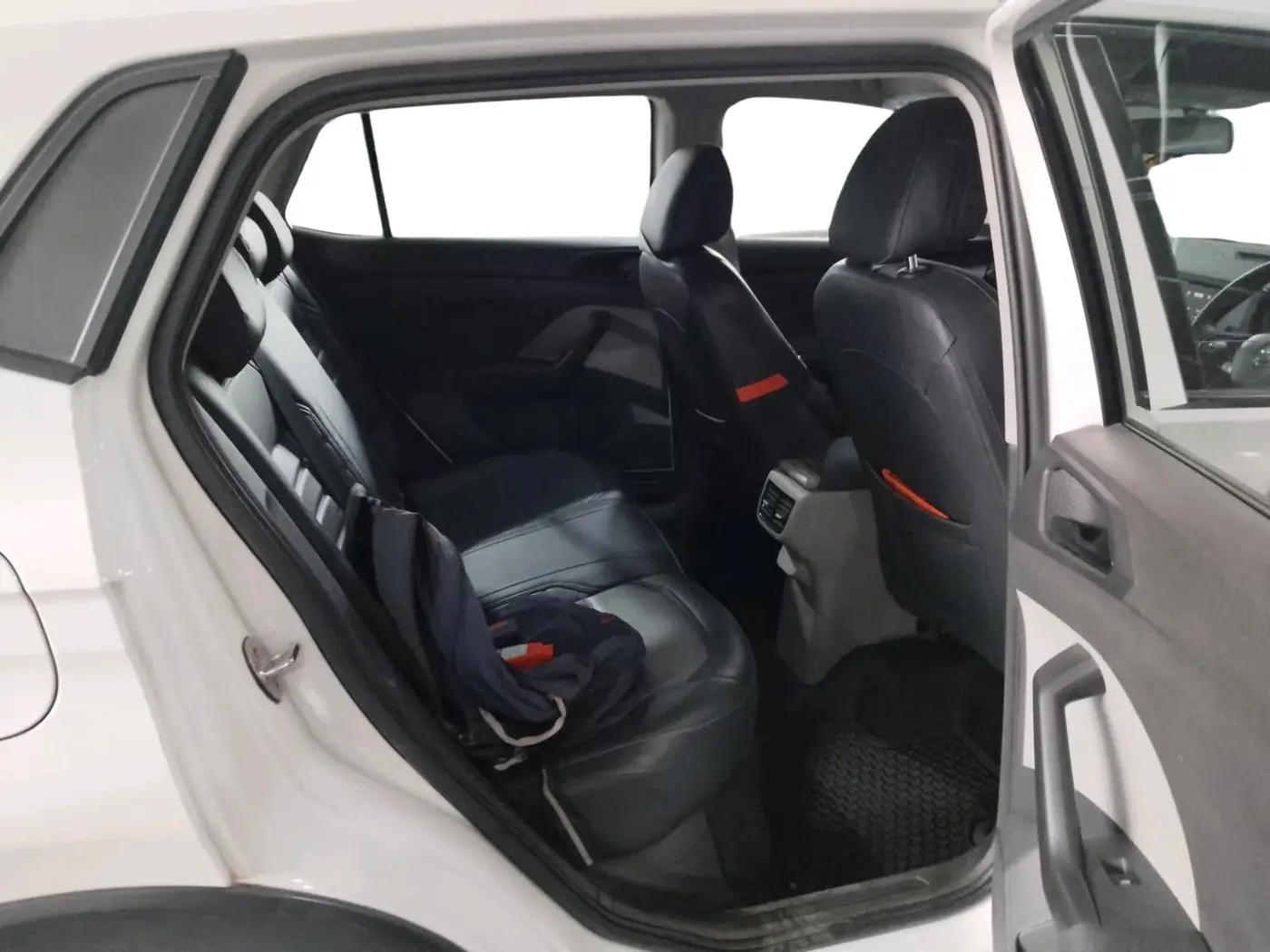 2022 Skoda KUSHAQ ACTIVE 1.0L TSI MT, Petrol, Manual, 24,620 km, interior